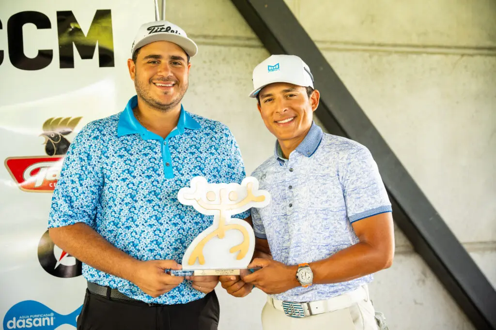 Diego Pineda Jr. y Edgar Alma Cayacoa Golf Club