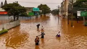 Inundaciones dejan al menos 101 muertos y 61.400 viviendas damnificadas en el sur de Brasil
