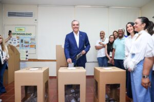 Abinader: «Les pido a todos los dominicanos de todos los partidos que acudan a votar»