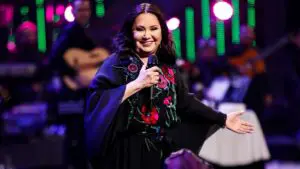 La cantante mexicana Ana Gabriel en el Festival Internacional de la Canción de Viña del Mar (Chile)