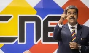 Foto de archivo del presidente de Venezuela y candidato a la reelección, Nicolás Maduro, durante un reunión de aspirantes a la presidencia este jueves, en el Consejo Nacional Electoral (CNE), en Caracas (Venezuela). EFE/ Miguel Gutiérrez