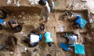 El yacimiento de Abrigo de La Malia durante su excavación. Foto: Javier Trueba (MSF)