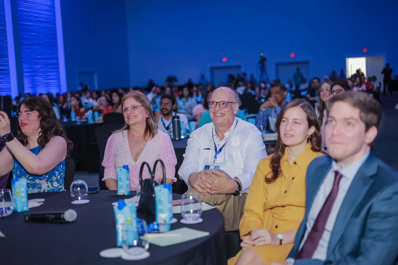 Rinden homenaje a la trayectoria profesional del doctor Herbert Stern