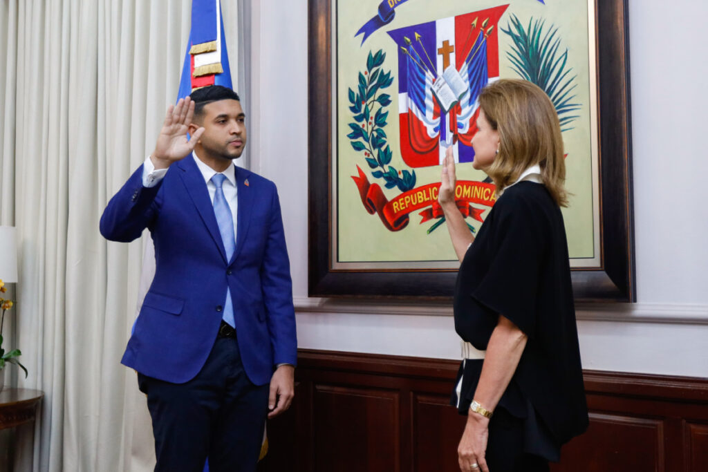 New Ministers of Public Administration and Youth are sworn in