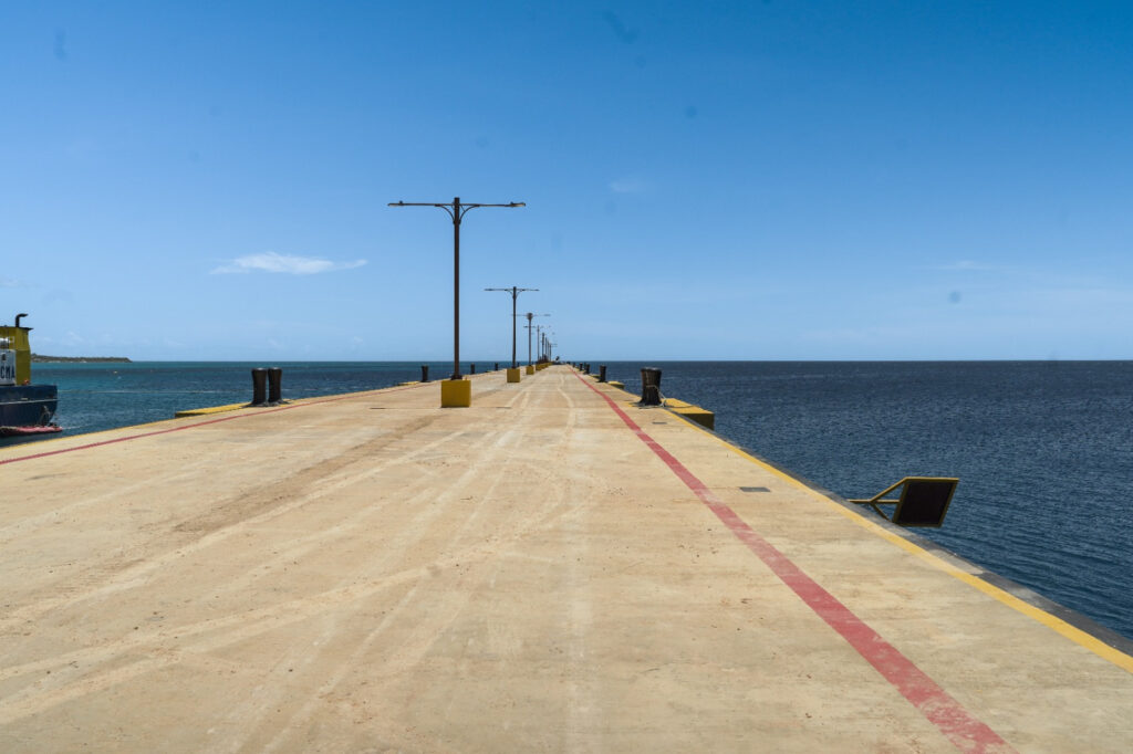 Raquel Peña y Jean Luis Rodríguez inauguran muelle pesquero en Cabo Rojo, Pedernales 