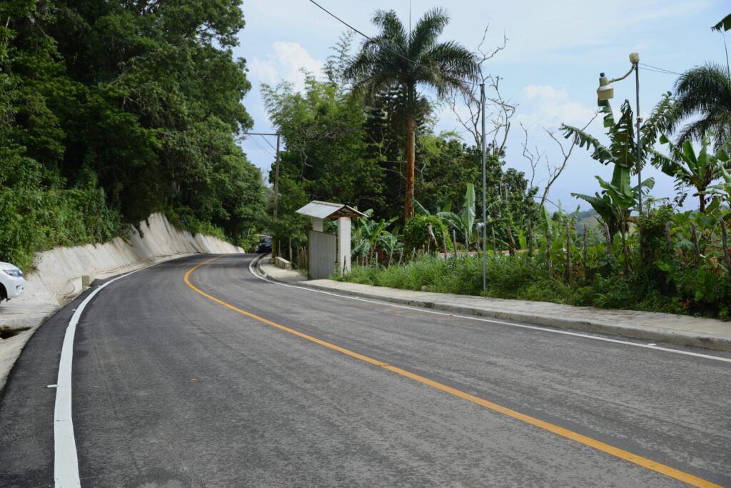 Government inaugurates Juan Veras-Las Yayitas highway