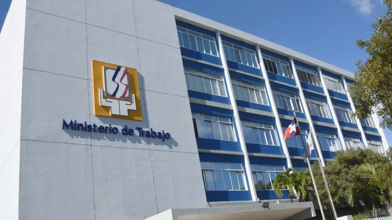 Ministerio de Trabajo invita feria de empleos en Santiago