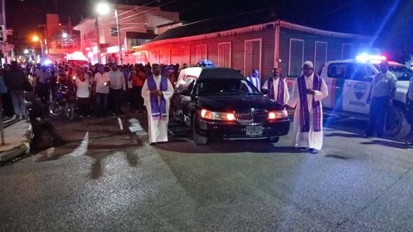 Barahona recibió los restos mortales de su Obispo Monseñor Rafael Felipe Núñez
