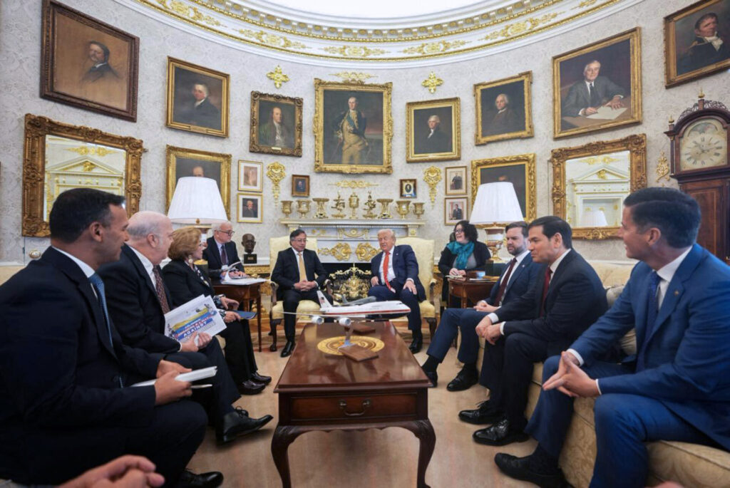 Trump y Petro durante reunión en la Casa Blanca