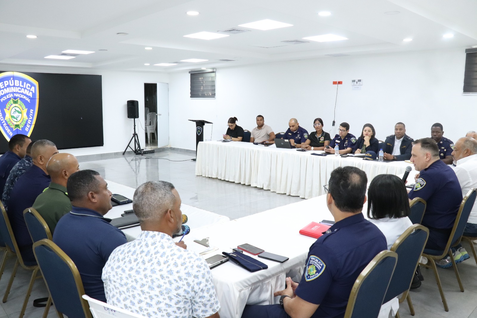 PN y MLB coordinan seguridad para juegos de exhibición