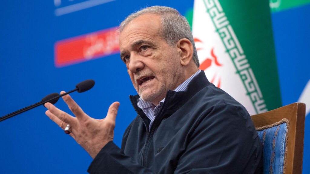 Presidente iraní: Teherán considera su deber vengar el asesinato de Jameneí