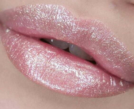 Frosted lips