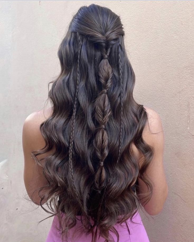Trenzas holandesas con mini trenzas decorativas