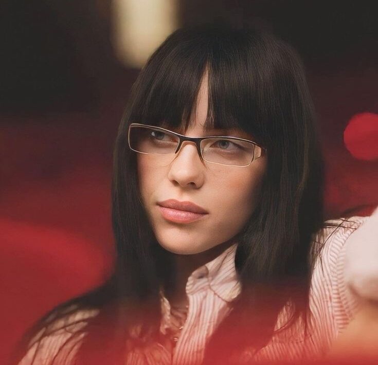 Billie Eilish bayonetta glasses