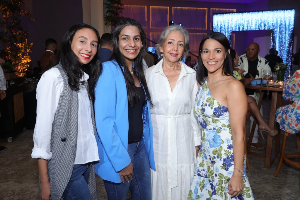 Daniela Mieses, Gabriela Mieses, Mirta Sánchez y Nathalie Rosario