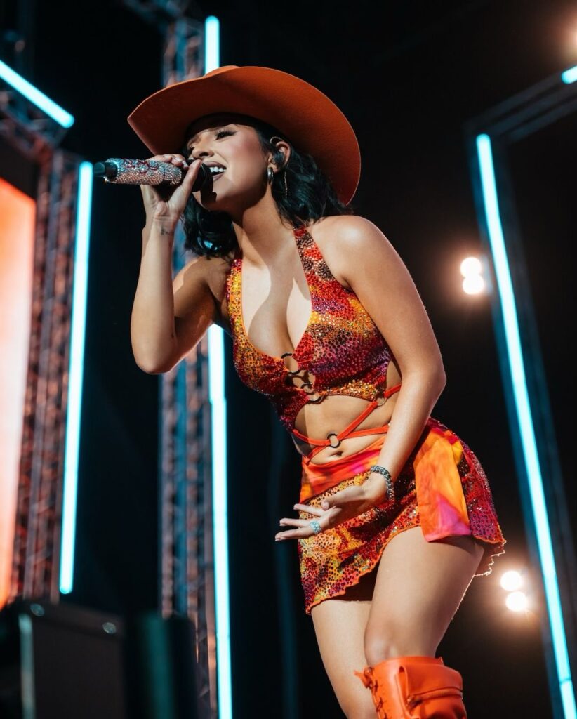 Becky G en concierto 