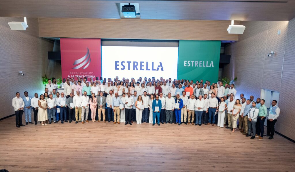 Más de 150 empleados del Grupo ESTRELLA fueron reconocidos por sus años de servicio 