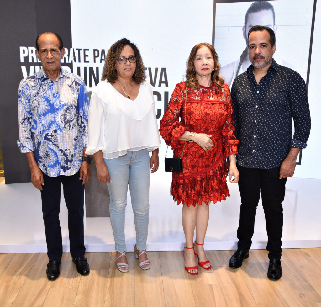  Guarino Estévez, Raisa Restituyo, Mercedes Estévez y Irving Estévez 