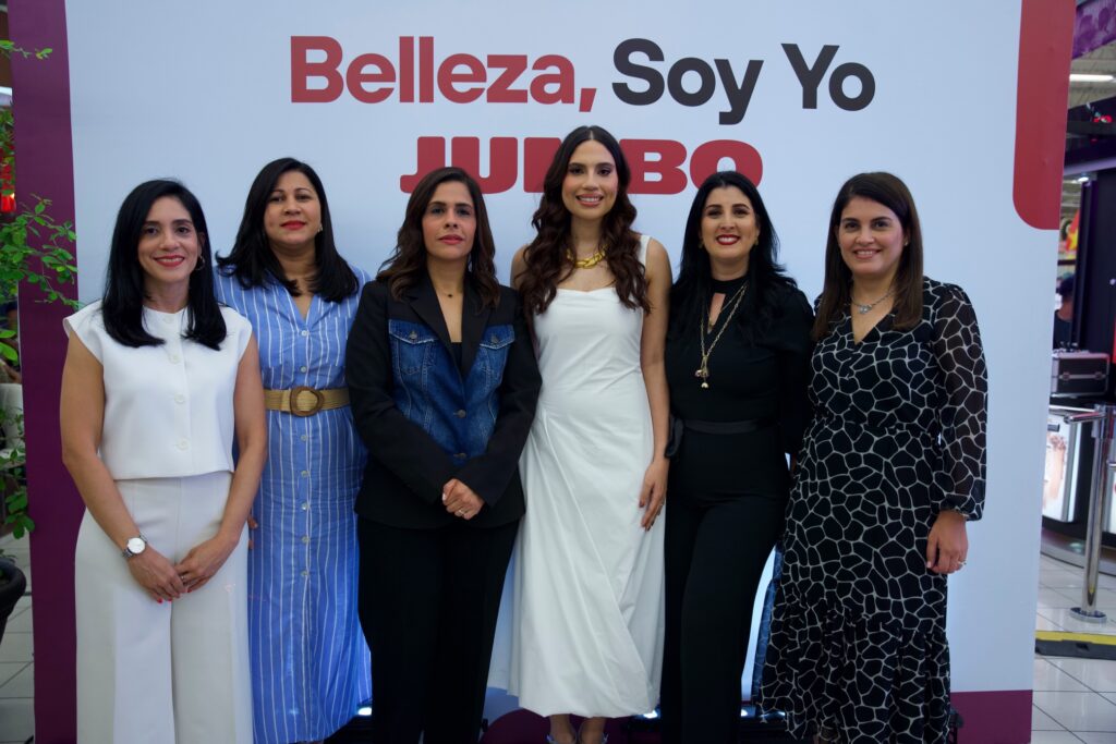 Sachenka Rodríguez, Cony Taveras, Madelyn Martínez, Katherine Collado ‘La Comparona’, Alejandra Acta y Carolina Rodríguez 