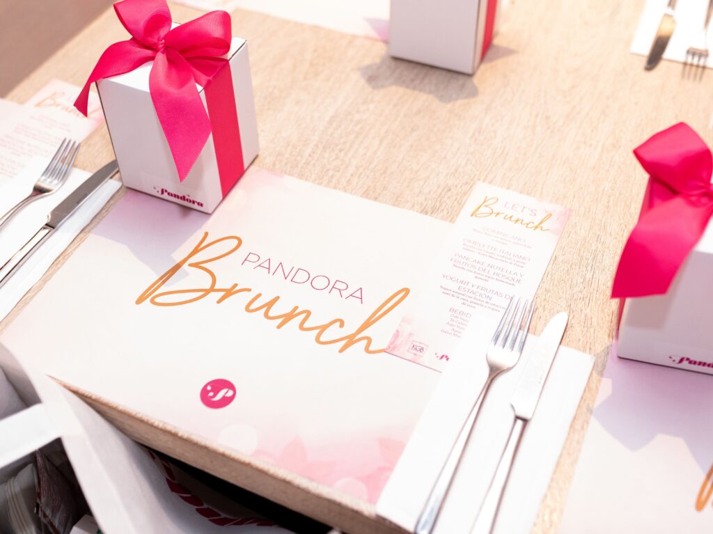 Revista Pandora Brunch Cibao