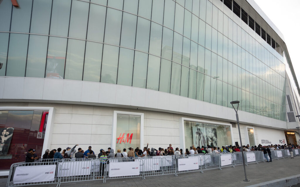 H&M Agora Mall