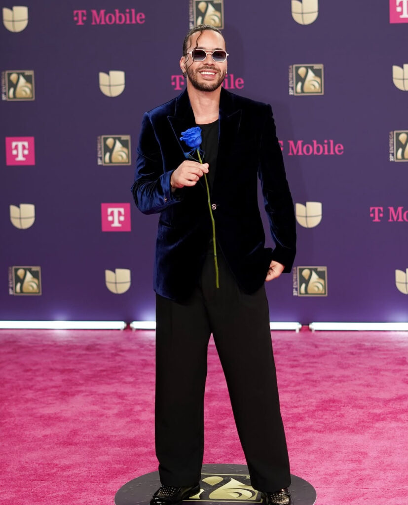 Dominicanos en premios lo nuestro