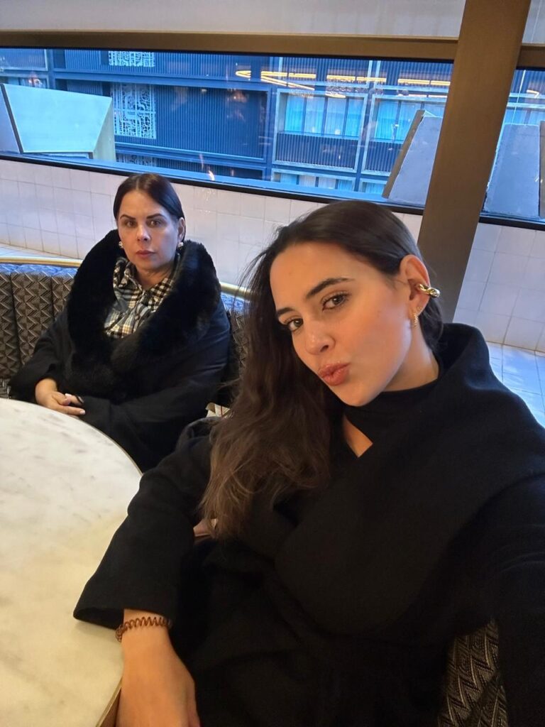 Mamá Leslie mella