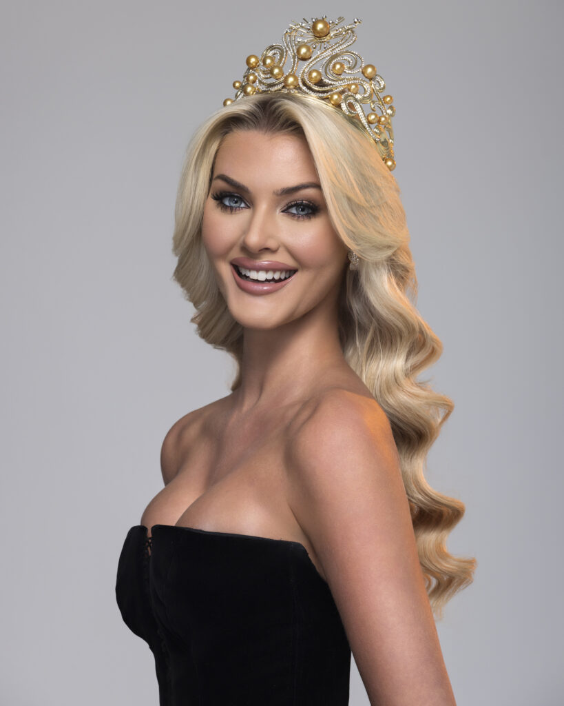 Victoria Kjær Miss Universo Revista Pandora