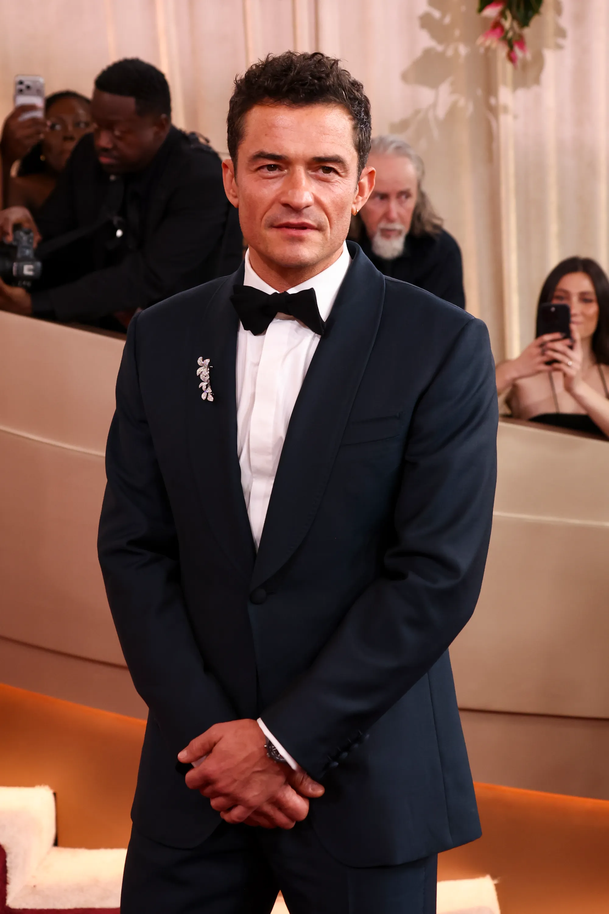 Golden Globes Broche