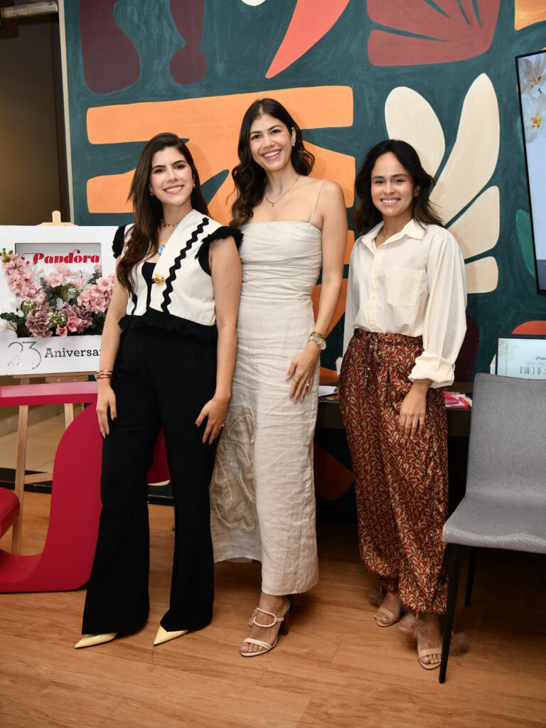 Revista Pandora 23 aniversario Delane Marie
