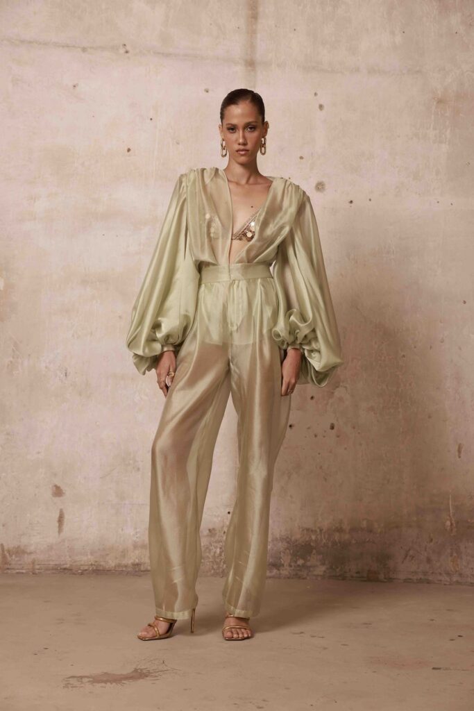 Pantalones traslúcidos 