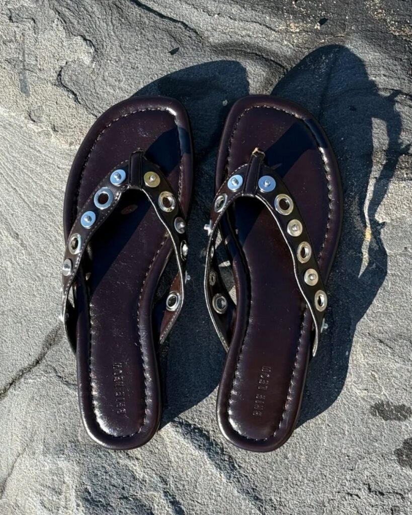 sandalias de tachuelas